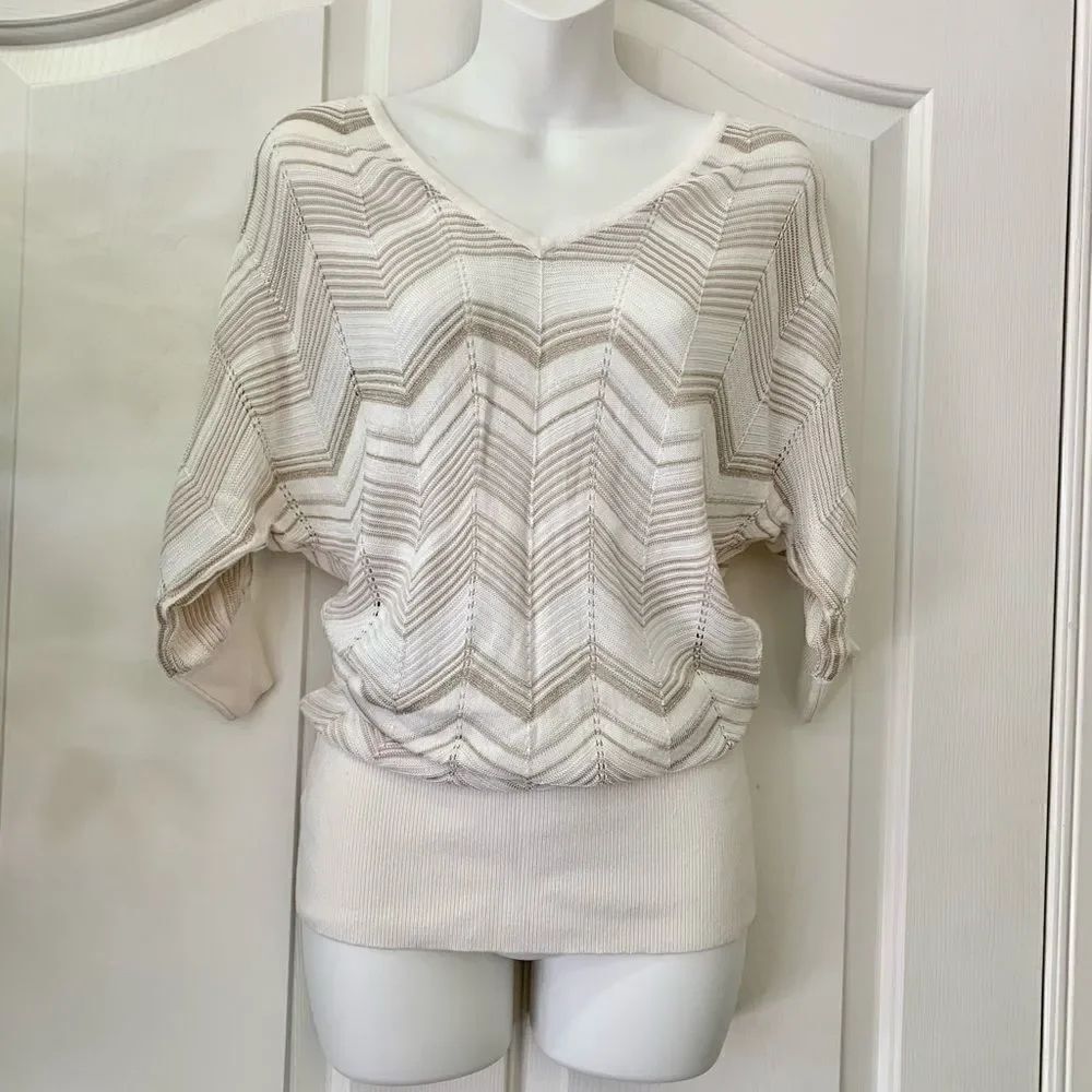 Sweater Measurements in Description - Picture 2 of 4